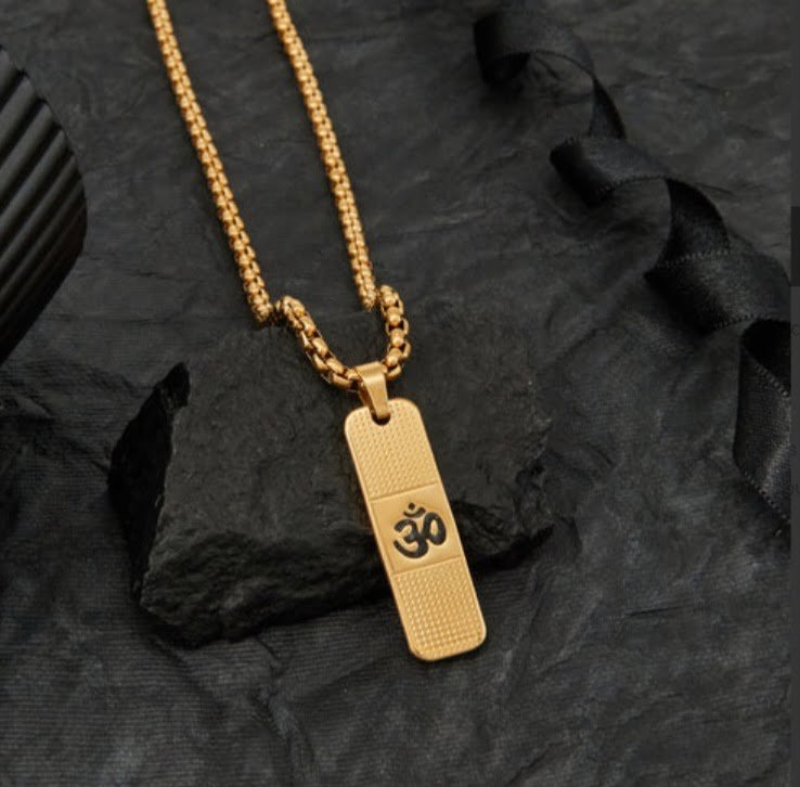 Om pendant 18k Pendant with chain - Image 6